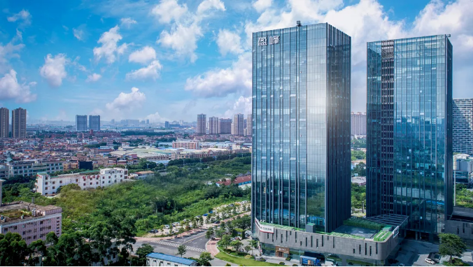 坚定战略聚焦、持续投入研发，环卫服务营收21.62亿、在手年化36.43亿、合同总额445亿