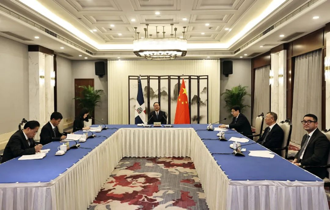 cq9电子环境“助力”多米尼加清运垃圾，毛伟明省长出席线上交接仪式